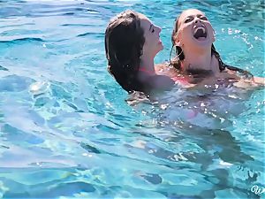 Riley Reid and Kimmy Granger take a dip in each others vulvas